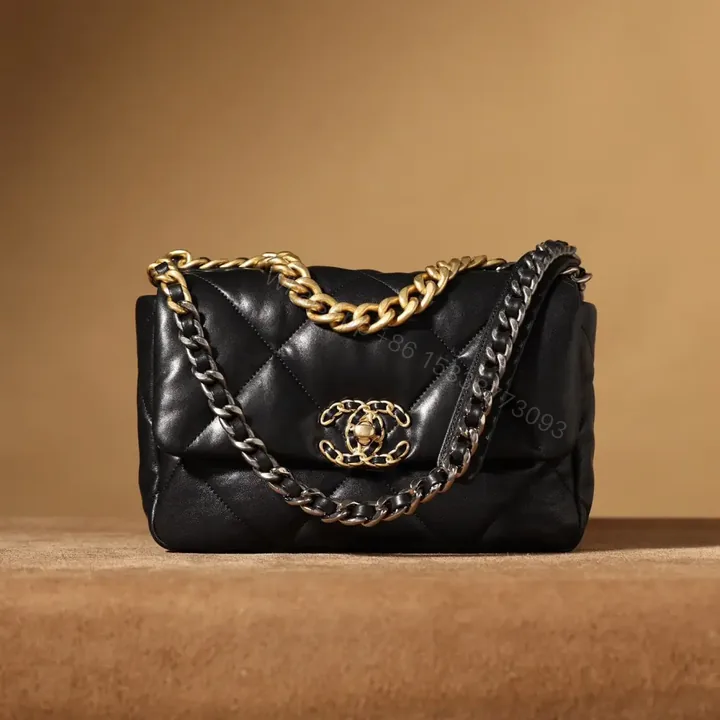View 1 of 高仿Chanel*19Bag系列小羊皮口蓋包黑色XS免檢版