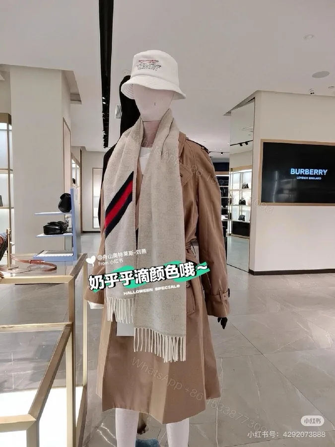View 1 of Gucci高仿黑金GG緹花圍巾 華麗編織邊框設計款