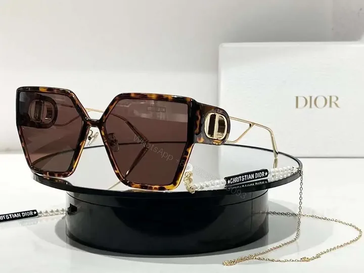 View 1 of DIOR