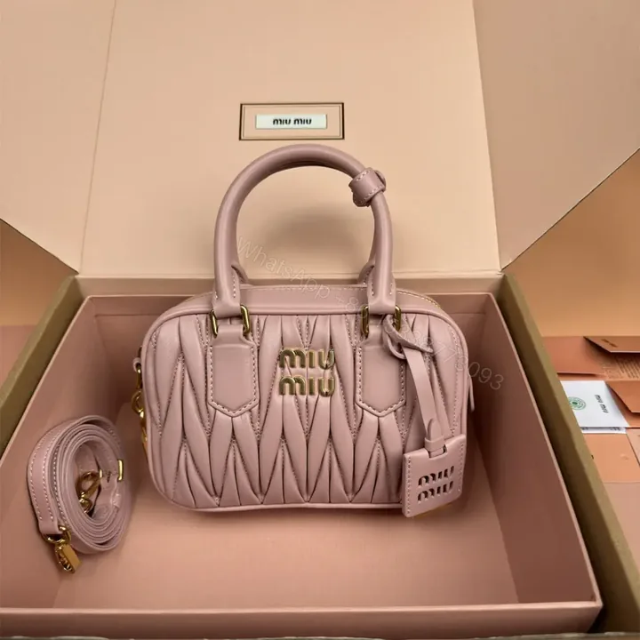 View 1 of 高仿miumiu*Arcadie系列5BB123小羊皮斜挎包粉色小號免檢版