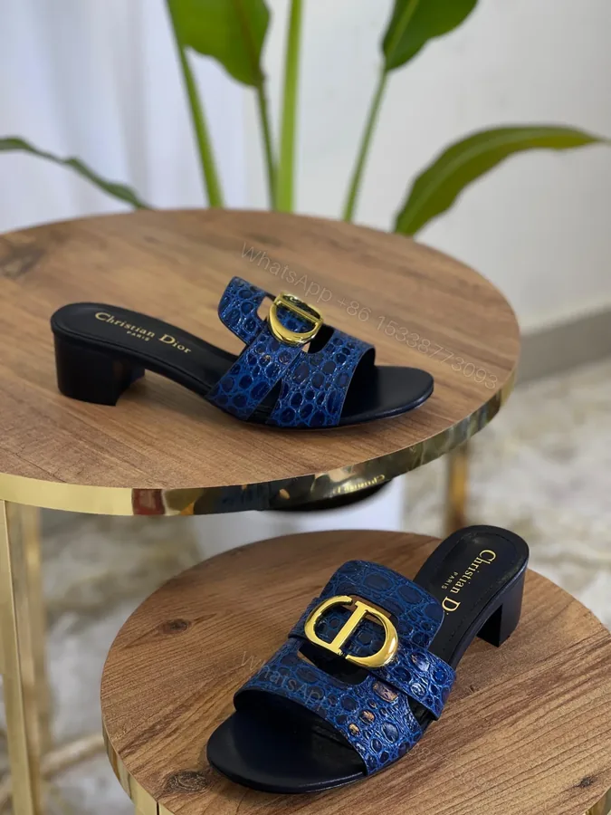 View 1 of DIOR