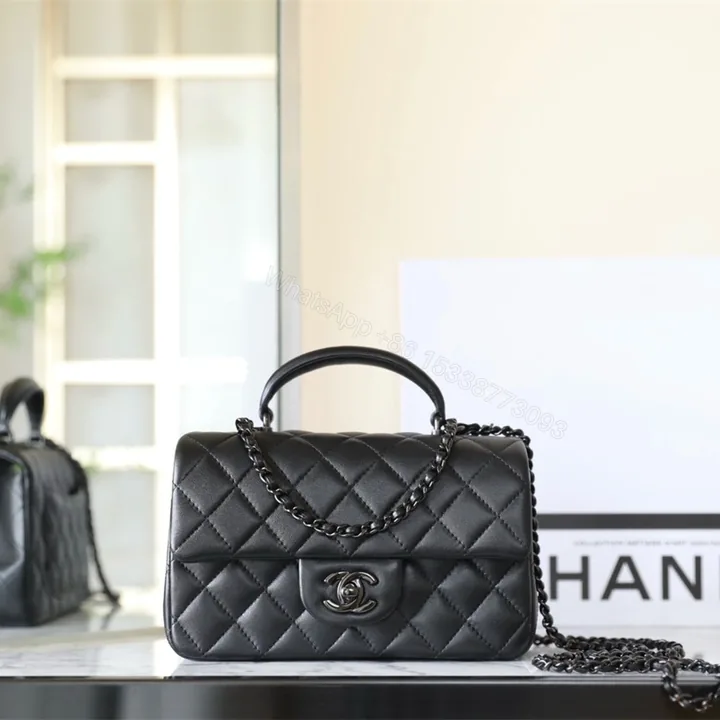 View 1 of 高仿Chanel24A*CF系列AS2431小羊皮手柄包免檢版