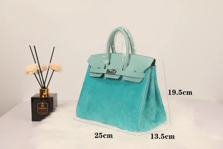 View 1 of Hermes 高仿 女款 Birkin 湖水藍麂皮拼皮手提包 清新輕奢風