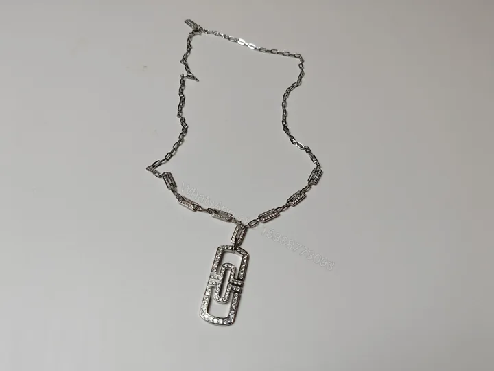 View 1 of BVLGARI 長鏈扣環項鏈 滿鑽吊墜設計女款百搭飾品