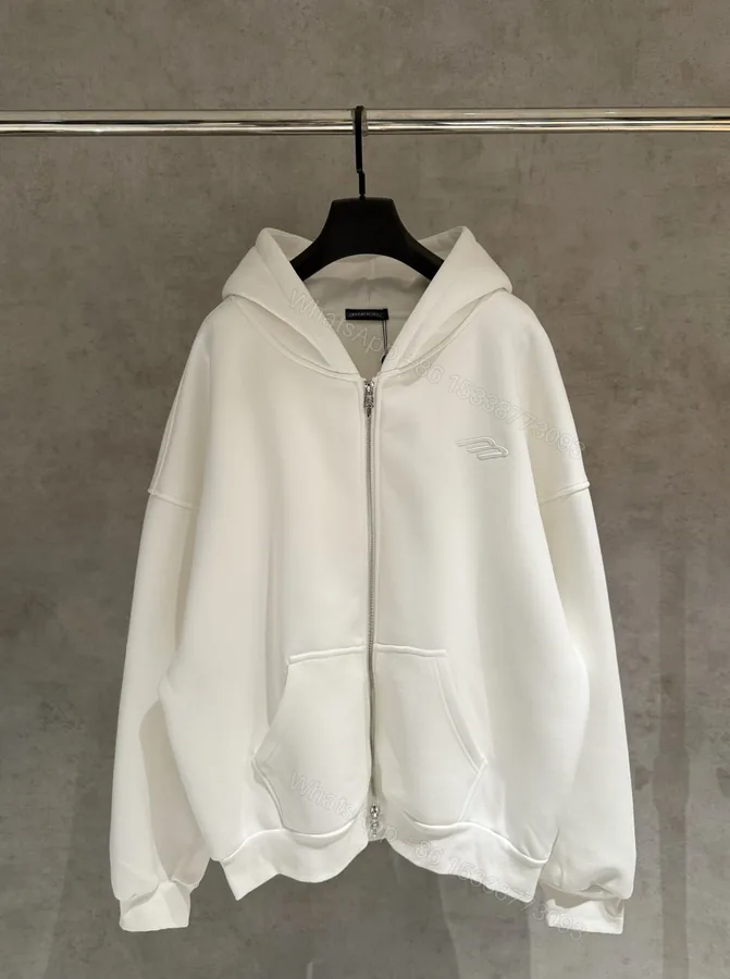 View 1 of Balenciaga高仿男士連帽外套 純白簡約刺繡風日系極簡設計