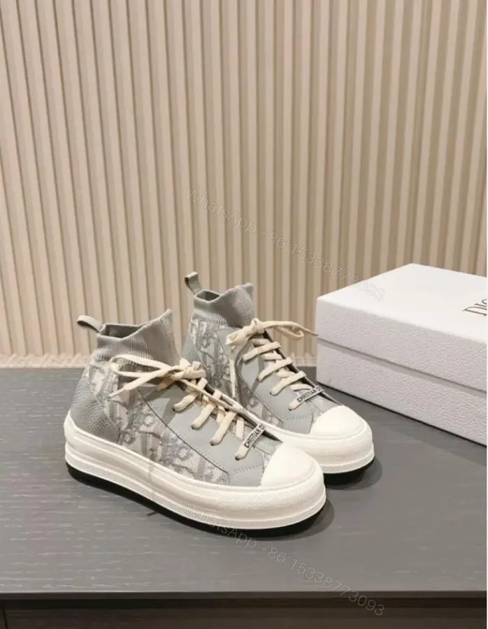 View 1 of DIOR