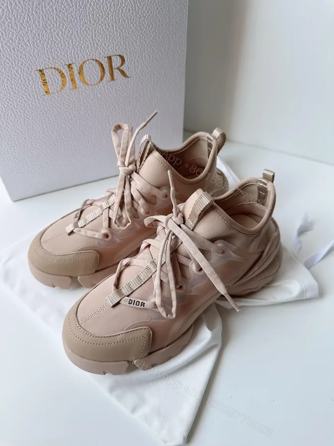 View 1 of DIOR