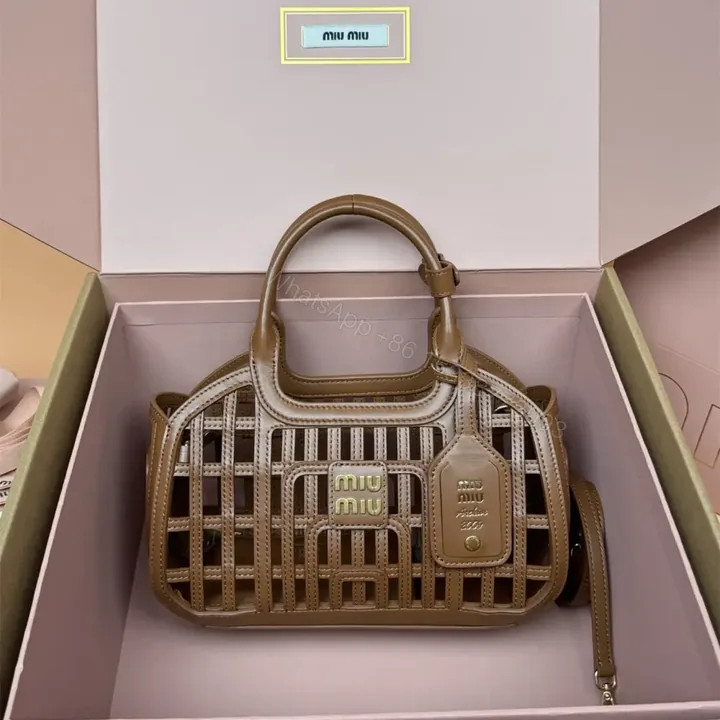 View 1 of 高仿miumiu*5BA294小牛皮鏤空手提包棕色免檢版
