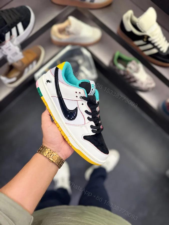 View 1 of FIRST COPY NIKE SB DUNK CSEF SKATEBOARDER