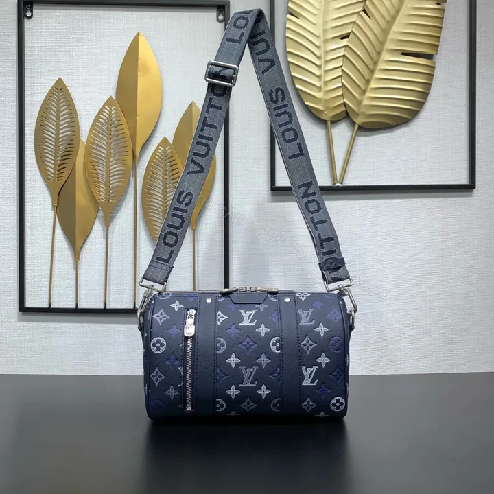 View 1 of LV A貨 圓筒斜背包 深藍老花設計 潮流街頭款