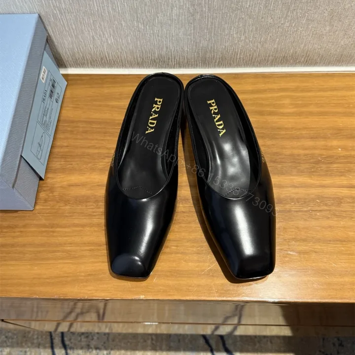 View 1 of 高仿Prada*1S825N方頭皮質休閒拖鞋黑色免檢版