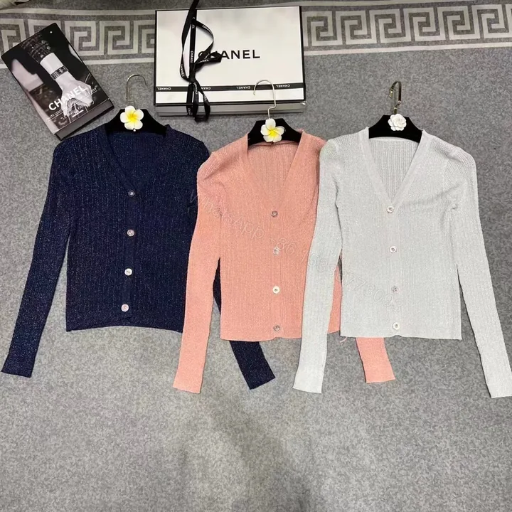 View 1 of CHANEL針織開衫背心套裝 高仿精品雙件式上衣