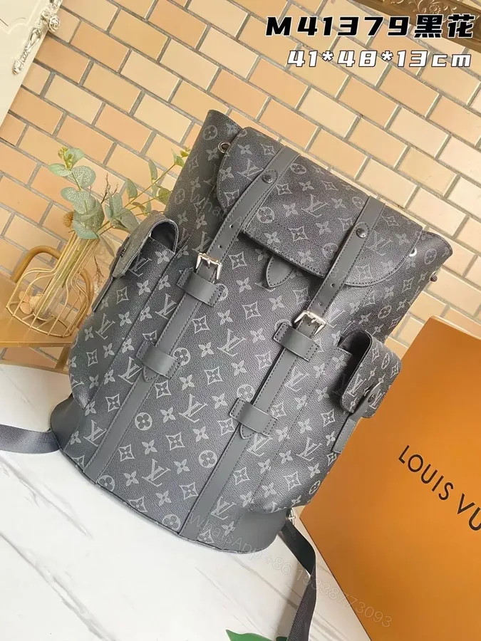 View 1 of LOUIS VUITTON