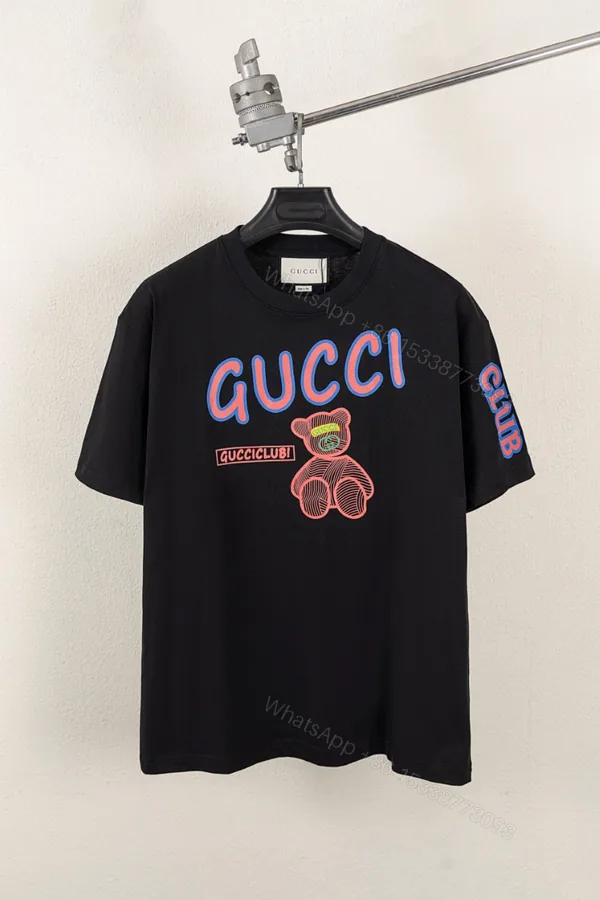 View 1 of Gucci 高仿男士潮流短T 玩偶LOGO與配色點綴設計