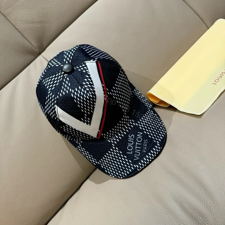 View 1 of LV A貨大V圖案格紋棒球帽 街頭潮流款