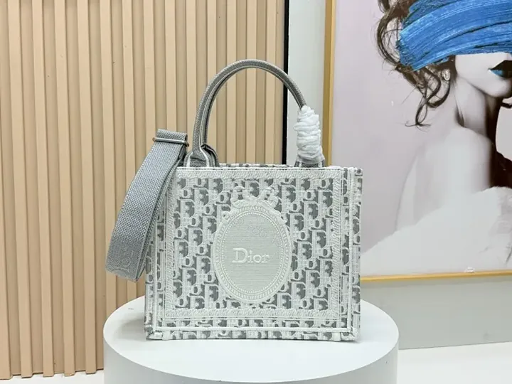View 1 of Chic Structured Tote: Textured Luxury, Everyday Use