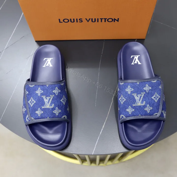 View 1 of LV 原單 男款 拖鞋 Monogram 丹寧藍 時尚潮流款
