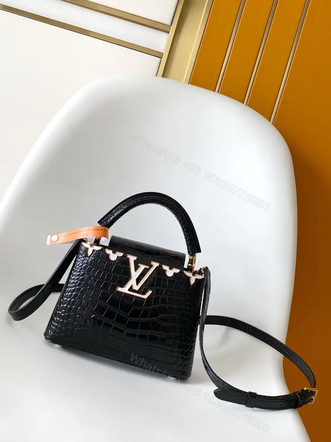 View 1 of LV 一比一 Capucines BB 黑色鱷魚紋質感手提包