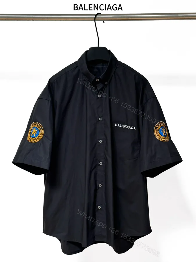View 1 of Balenciaga 高仿襯衫 男款黑色徽章刺繡短袖寬鬆襯衣