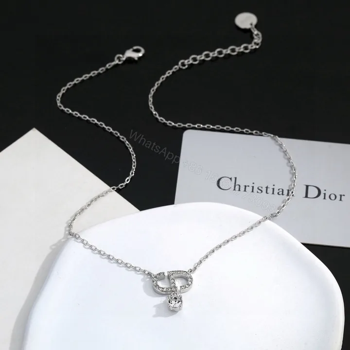 View 1 of A貨Dior CD鑽石吊墜項鍊女款銀色鎖骨鏈