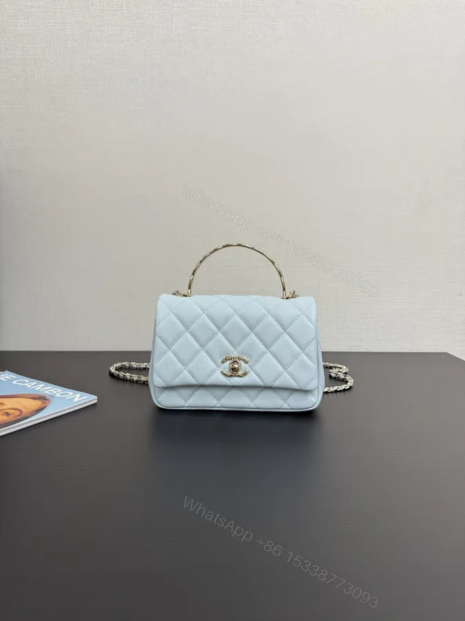 View 1 of Chanel 高仿淡藍菱格手提鏈條包 清新優雅氣質設計 小香風精品女包