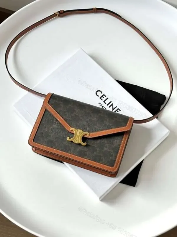 View 1 of Celine Woc Triomphe Super Quality Gold Plated Handbag 22x15cm
