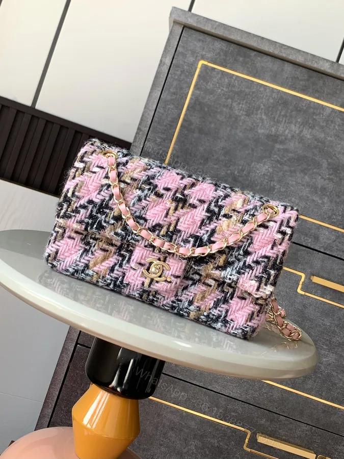 View 1 of CHANEL 高仿 2.55 粉色花呢格紋鏈條包 時尚精品肩背包