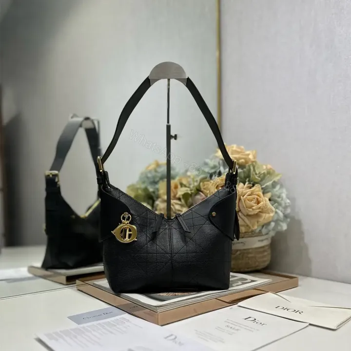 View 1 of 高仿Dior*Voyage系列M284M900小牛皮單肩包小號黑色免檢版