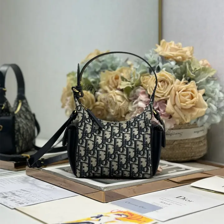 View 1 of 高仿Dior*D-Dream系列S431M928印花刺繡斜挎包Mini雙拼免檢版