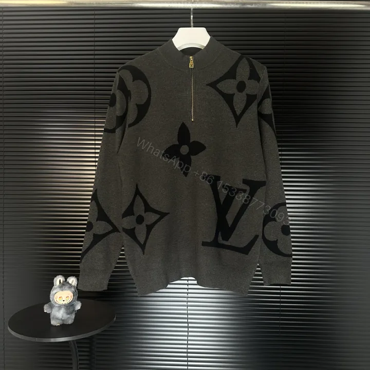 View 1 of LV 高仿老花針織毛衣 灰黑半高領秋冬時尚款