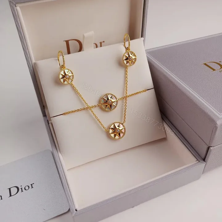 View 1 of 原單 Dior羅盤星星耳環項鍊套組女款高級飾品