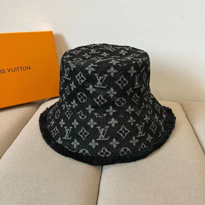 View 1 of LV 高仿毛邊漁夫帽 黑色滿版老花設計 經典風格帽款
