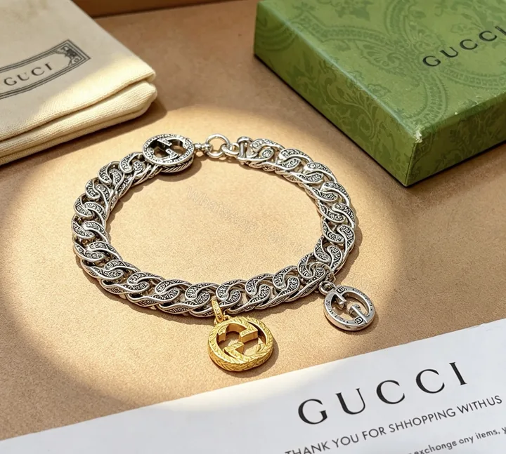 View 1 of Gucci原單復古鏈條手鍊 GG吊墜設計男女時尚百搭飾品