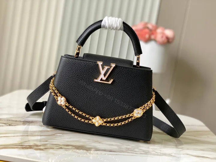 View 1 of LV 精品仿製黑色金鏈花飾手提包 中號典雅百搭款