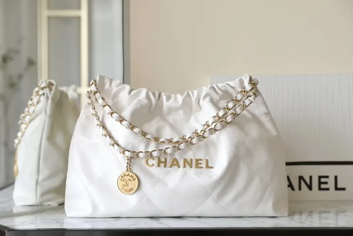 View 1 of White Quilted XL Chain Bag: Modern Luxury Everyday Versatility