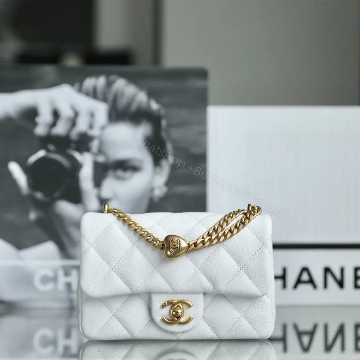 View 1 of 高仿Chanel23P系列白色口蓋包小號免檢版