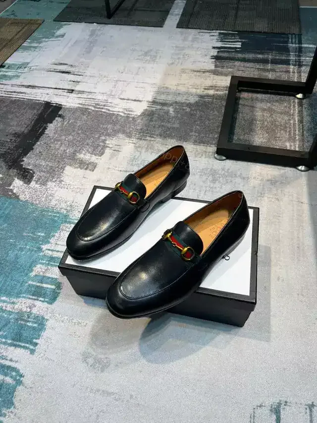 View 1 of GUCCI LOAFER WITH WEB IN BLACK – LDG25