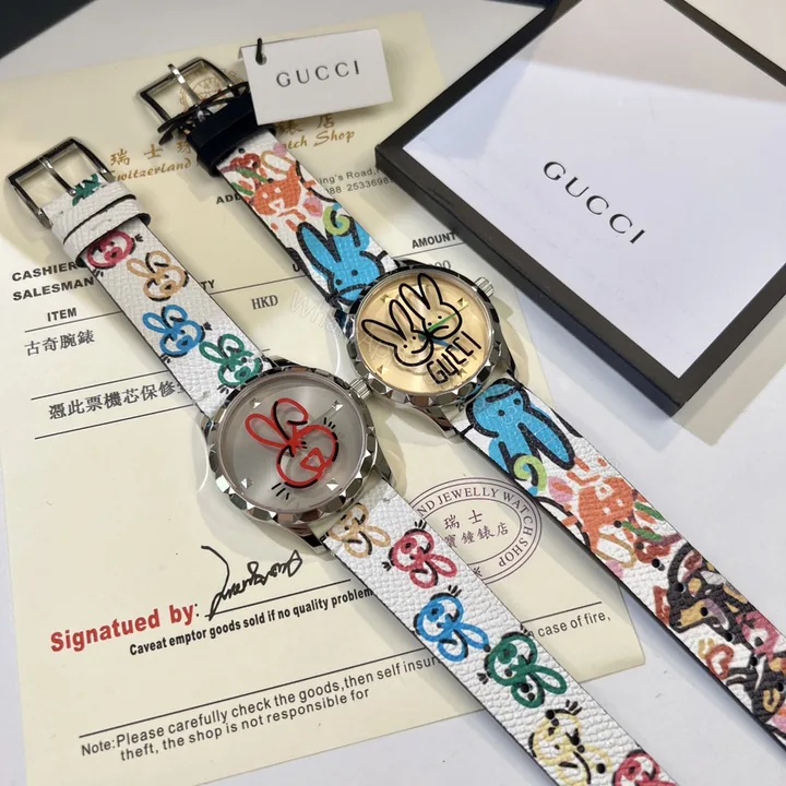 View 1 of Gucci高仿男女通用卡通錶 兔耳圖案帆布設計街頭風造型