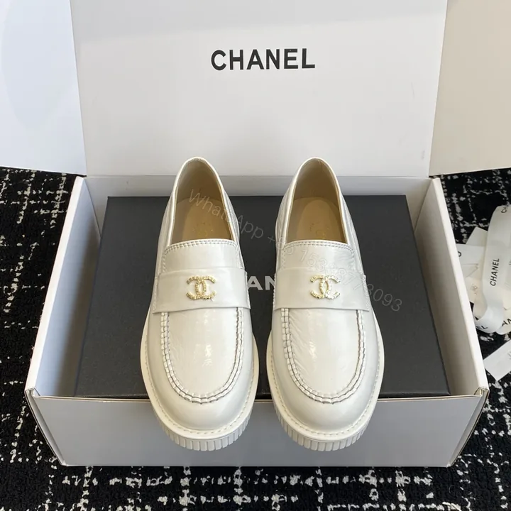 View 1 of 高仿Chanel*25C系列G46112A小牛皮樂福鞋白色免檢版