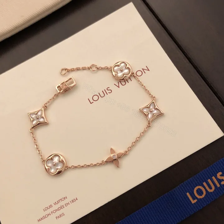 View 1 of LV 高仿 女款 四葉花手鏈 玫瑰金細鏈設計 優雅氣質百搭飾品推薦款