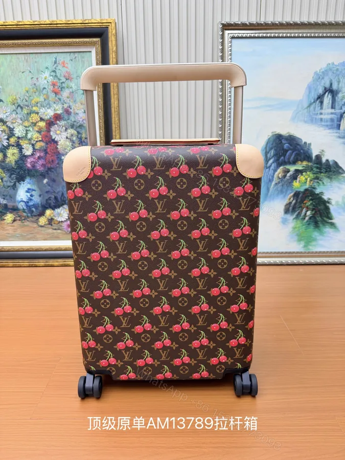 View 1 of LV 原單 Monogram Cherry 櫻桃印花拉桿箱 Horizon 旅行行李箱