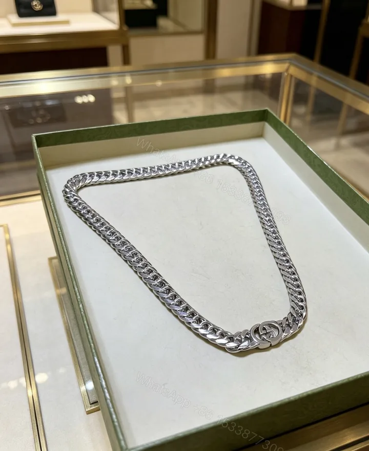 View 1 of GUCCI高仿經典雙G銀色粗鏈項鍊 潮流百搭款
