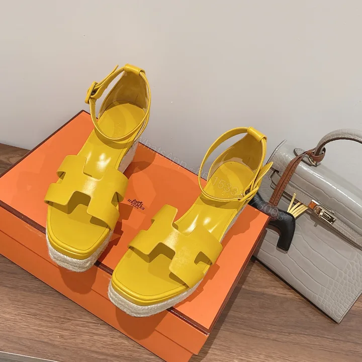 View 1 of New HM HIGH HEELS 025