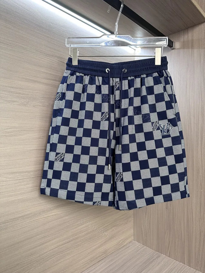 View 1 of LV精品仿製棋盤格短褲男士必備潮款 夏日透氣百搭休閒褲
