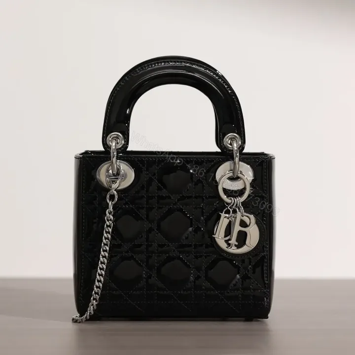 View 1 of 高仿Dior*Lady戴妃包漆面小牛皮銀扣Mini免檢版