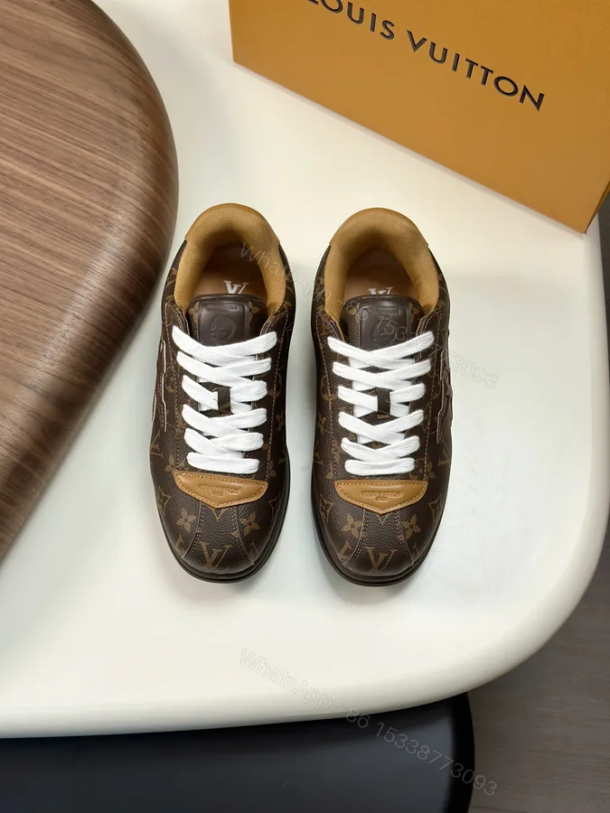 View 1 of LV A貨棕色Monogram男女款球鞋時尚經典舒適設計