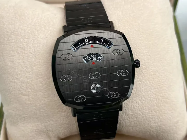 View 1 of Gucci Grip 黑色GG壓紋精鋼腕錶 全黑潮流款