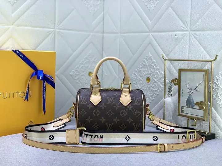 View 1 of LOUIS VUITTON