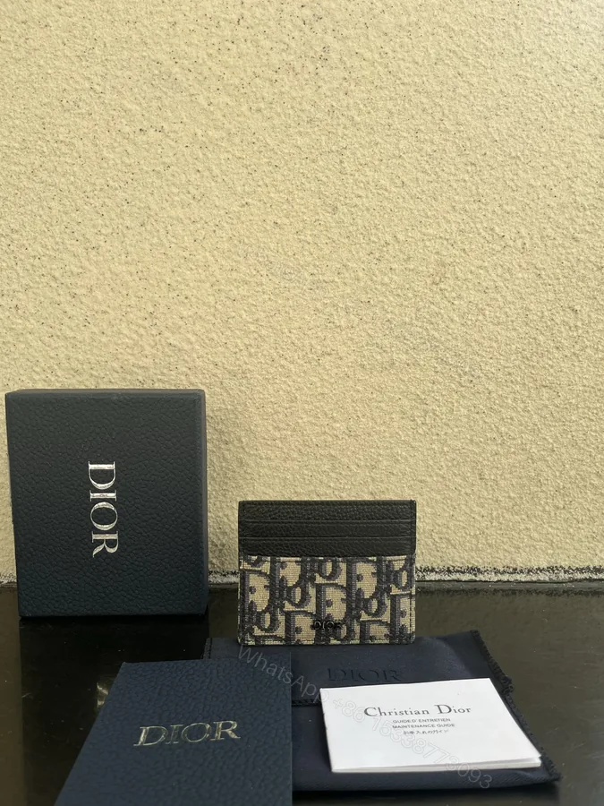 View 1 of Dior 高仿卡夾 男士米色老花拼黑皮設計 輕薄實用款