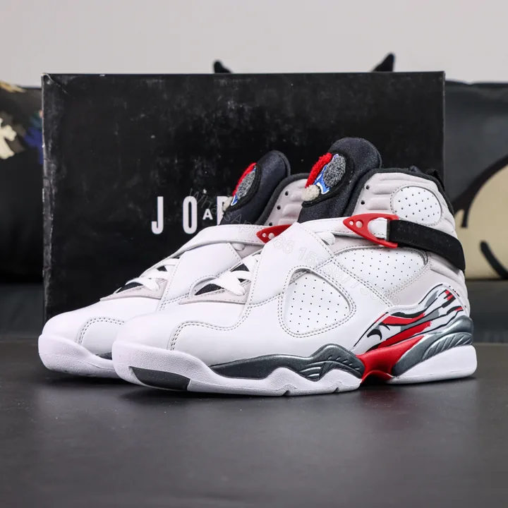 View 1 of Air Jordan 8 Retro “Bugs Bunny” 2025 Reps